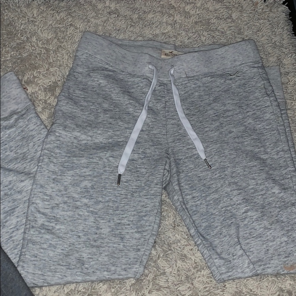 GREY HOLLISTER SWEATPANTS WOMENS